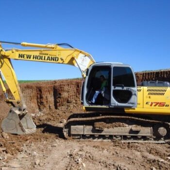 New Holland E225BSR ROPS Tier III Crawler Excavator Service Repair Manual Download